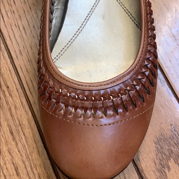 Naturalizer flats size 8 barely worn - Picture 2 of 3